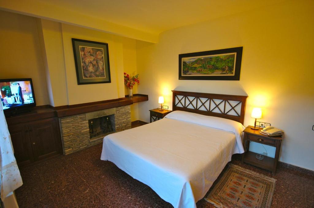 Hotel Els Puis Esterri D'Aneu Ruang foto