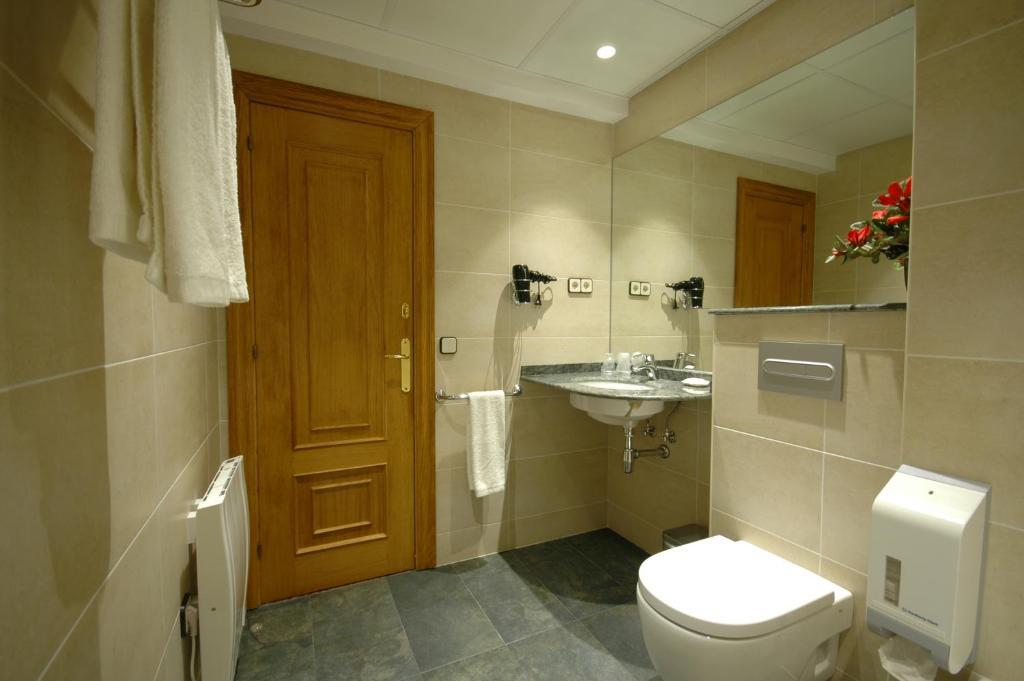 Hotel Els Puis Esterri D'Aneu Ruang foto